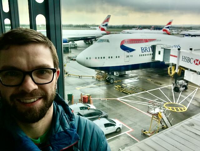 Andrew Ferguson next to a 747